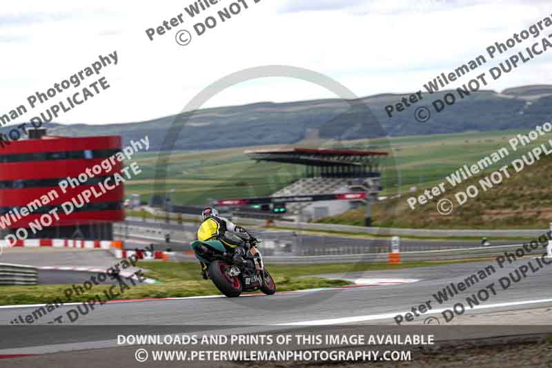 cadwell no limits trackday;cadwell park;cadwell park photographs;cadwell trackday photographs;enduro digital images;event digital images;eventdigitalimages;navarra;no limits trackdays;peter wileman photography;racing digital images;trackday digital images;trackday photos